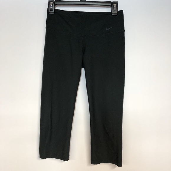 Nike Pants - Nike Black Workout Yoga Capri Pants Sz Small **